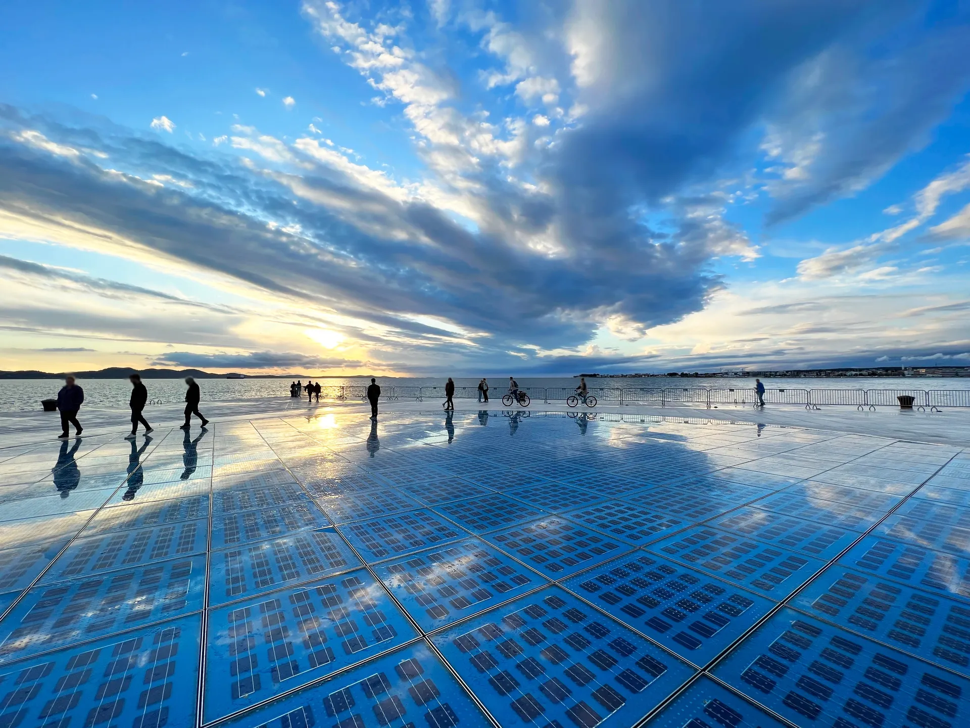 shutterstock_2543577529